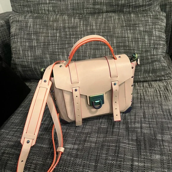 Michael Kors Manhattan purse - Picture 3 of 4